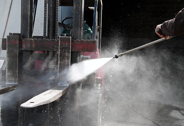 Best Driveway Pressure Washing  in Fruitville, FL